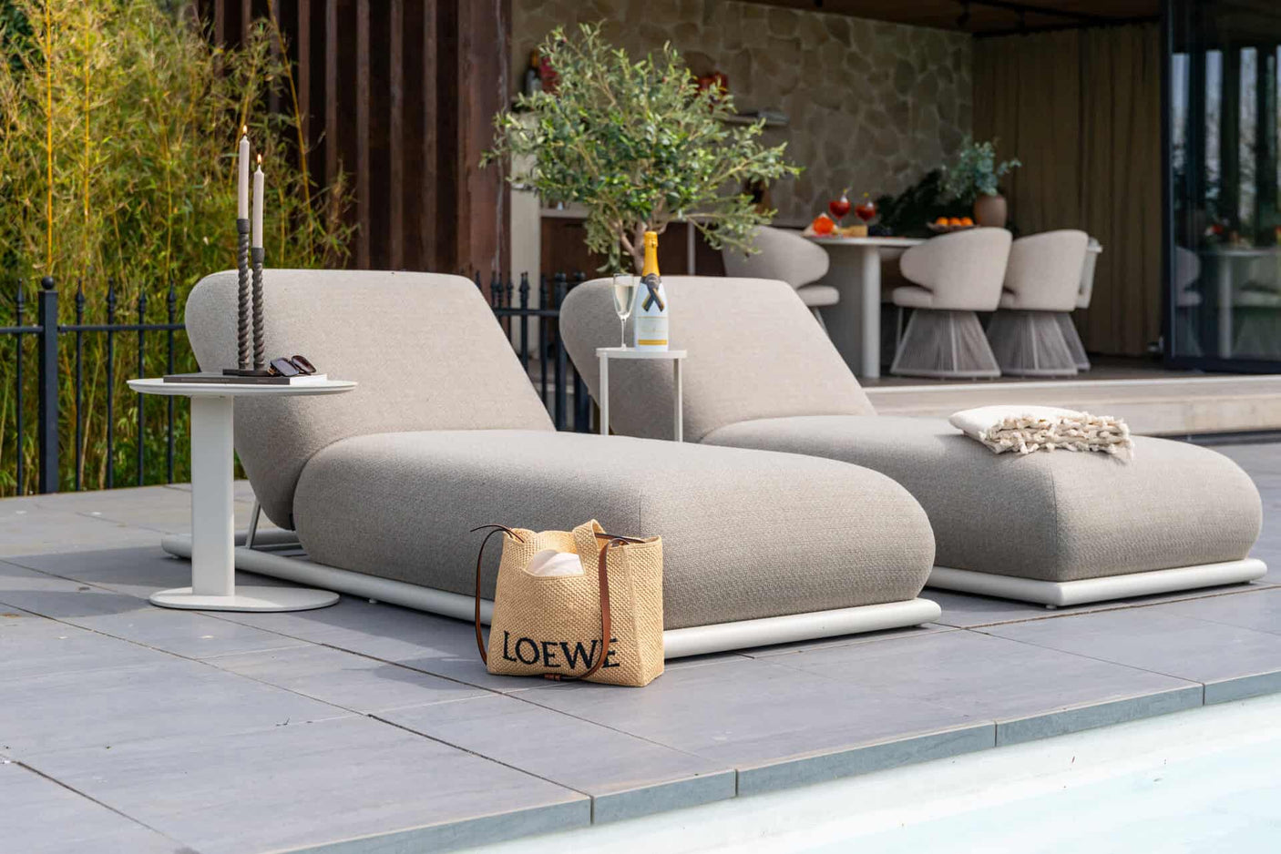 Utendørs daybed Sullivan greige alpine Richmond Interiors Daybed