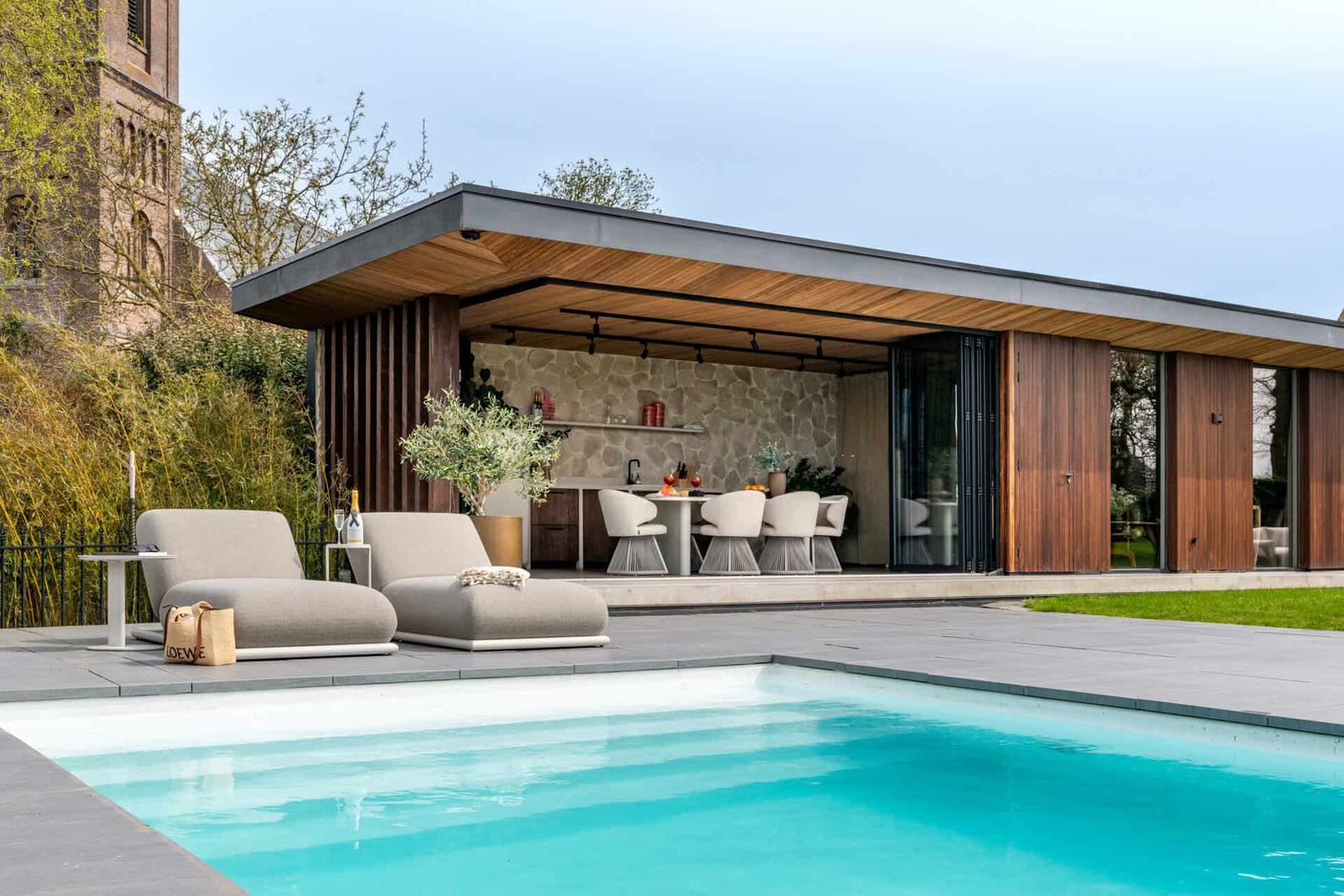 Utendørs daybed Sullivan greige alpine Richmond Interiors Daybed