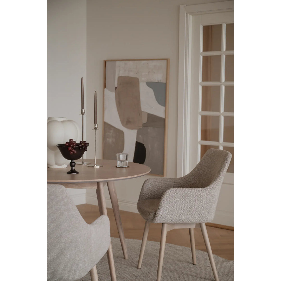 Denley lenestol lyst beige stoff/hvitvasket eikbein Rowico Lenestol