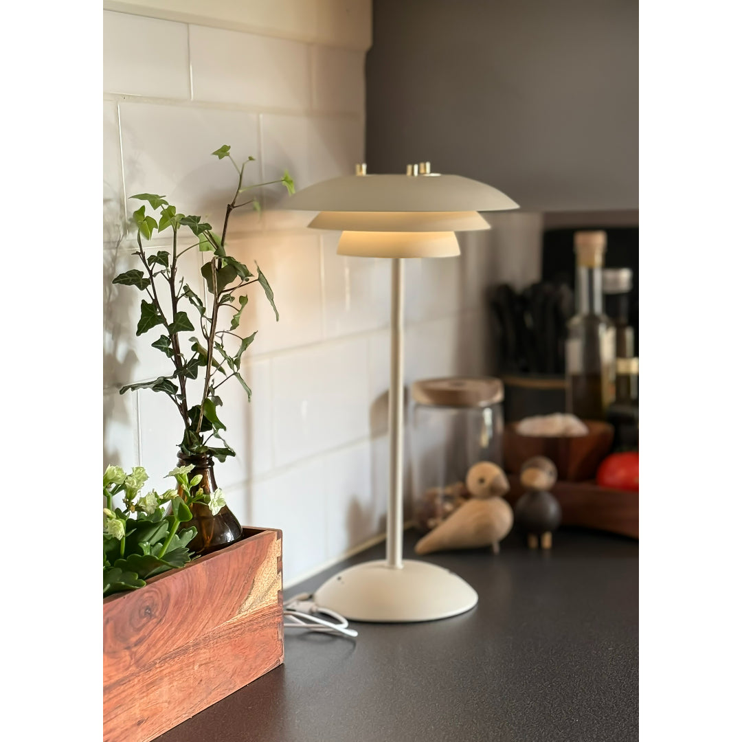 EPSILON RECHARGE bordlampe laddbar